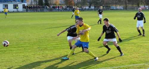 Piast Tuczempy - Pogoń Leżajsk (1:1), 11.11.2011 r. - IV liga podkarpacka #IVLiga #lezajsk #lezajsktm #leżajsk #piast #PiłkaNożna #pogon #pogoń #PogońLeżajsk #seniorzy #sport #tuczempy