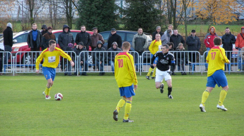 Piast Tuczempy - Pogoń Leżajsk (1:1), 11.11.2011 r. - IV liga podkarpacka #IVLiga #lezajsk #lezajsktm #leżajsk #piast #PiłkaNożna #pogon #pogoń #PogońLeżajsk #seniorzy #sport #tuczempy