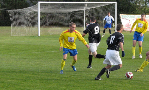 Piast Tuczempy - Pogoń Leżajsk (1:1), 11.11.2011 r. - IV liga podkarpacka #IVLiga #lezajsk #lezajsktm #leżajsk #piast #PiłkaNożna #pogon #pogoń #PogońLeżajsk #seniorzy #sport #tuczempy