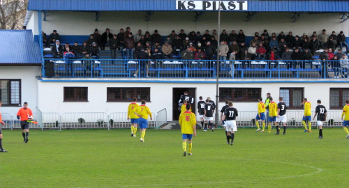 Piast Tuczempy - Pogoń Leżajsk (1:1), 11.11.2011 r. - IV liga podkarpacka #IVLiga #lezajsk #lezajsktm #leżajsk #piast #PiłkaNożna #pogon #pogoń #PogońLeżajsk #seniorzy #sport #tuczempy