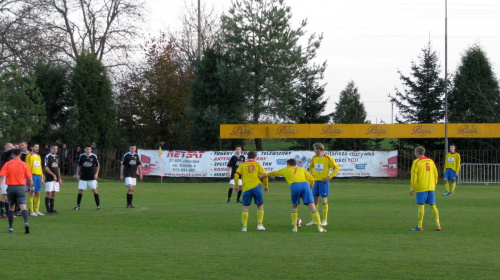 Piast Tuczempy - Pogoń Leżajsk (1:1), 11.11.2011 r. - IV liga podkarpacka #IVLiga #lezajsk #lezajsktm #leżajsk #piast #PiłkaNożna #pogon #pogoń #PogońLeżajsk #seniorzy #sport #tuczempy