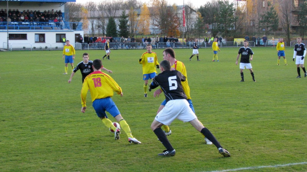 Piast Tuczempy - Pogoń Leżajsk (1:1), 11.11.2011 r. - IV liga podkarpacka #IVLiga #lezajsk #lezajsktm #leżajsk #piast #PiłkaNożna #pogon #pogoń #PogońLeżajsk #seniorzy #sport #tuczempy