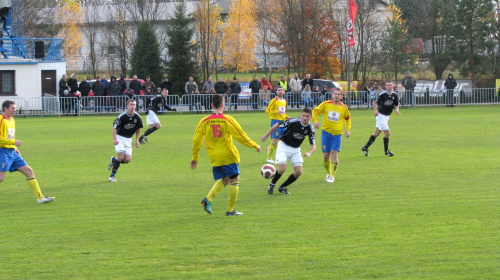 Piast Tuczempy - Pogoń Leżajsk (1:1), 11.11.2011 r. - IV liga podkarpacka #IVLiga #lezajsk #lezajsktm #leżajsk #piast #PiłkaNożna #pogon #pogoń #PogońLeżajsk #seniorzy #sport #tuczempy