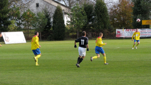 Piast Tuczempy - Pogoń Leżajsk (1:1), 11.11.2011 r. - IV liga podkarpacka #IVLiga #lezajsk #lezajsktm #leżajsk #piast #PiłkaNożna #pogon #pogoń #PogońLeżajsk #seniorzy #sport #tuczempy