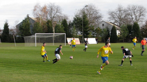 Piast Tuczempy - Pogoń Leżajsk (1:1), 11.11.2011 r. - IV liga podkarpacka #IVLiga #lezajsk #lezajsktm #leżajsk #piast #PiłkaNożna #pogon #pogoń #PogońLeżajsk #seniorzy #sport #tuczempy