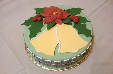 Tort na święta z dzwonkami #dzwonki #GwiazdaBetlejemska #święta #TortNaŚwięta