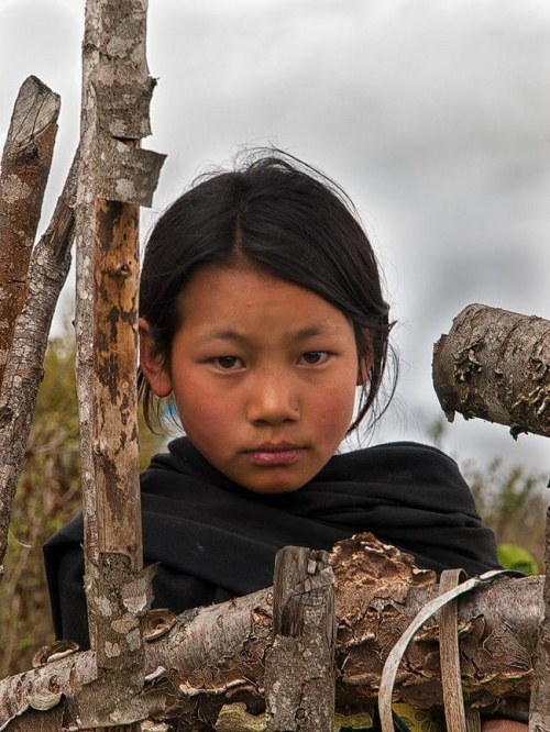 Nepalska dziewczynka #góry #Himalaje #ludzie #natura #Nepal #przyroda