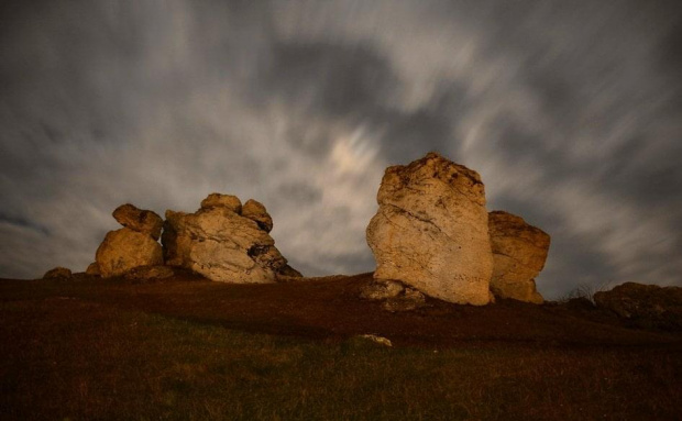 Jurajskie (Olsztyńskie ) skałki nocą ... cos dla ucha : http://www.youtube.com/watch?v=FnylX0XwxGc #Jura #skały #Olsztyn