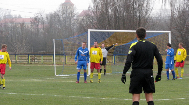 Pogoń Leżajsk - Stal Mielec (3:2), 19.11.2011 r. - 1/2 Okręgowego Pucharu Polski #lezajsk #lezajsktm #leżajsk #mielec #PiłkaNożna #pogon #pogoń #PogońLeżajsk #sport #stal #StalMielec