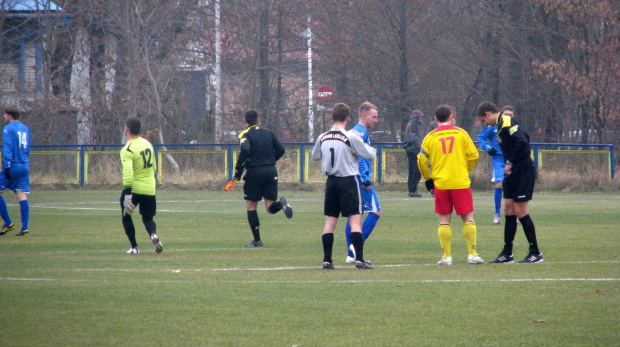 Pogoń Leżajsk - Stal Mielec (3:2), 19.11.2011 r. - 1/2 Okręgowego Pucharu Polski #lezajsk #lezajsktm #leżajsk #mielec #PiłkaNożna #pogon #pogoń #PogońLeżajsk #sport #stal #StalMielec