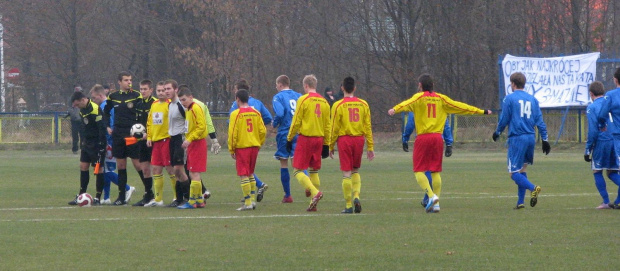 Pogoń Leżajsk - Stal Mielec (3:2), 19.11.2011 r. - 1/2 Okręgowego Pucharu Polski #lezajsk #lezajsktm #leżajsk #mielec #PiłkaNożna #pogon #pogoń #PogońLeżajsk #sport #stal #StalMielec