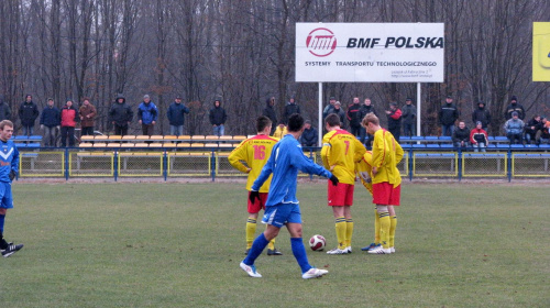 Pogoń Leżajsk - Stal Mielec (3:2), 19.11.2011 r. - 1/2 Okręgowego Pucharu Polski #lezajsk #lezajsktm #leżajsk #mielec #PiłkaNożna #pogon #pogoń #PogońLeżajsk #sport #stal #StalMielec