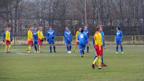 Pogoń Leżajsk - Stal Mielec (3:2), 19.11.2011 r. - 1/2 Okręgowego Pucharu Polski #lezajsk #lezajsktm #leżajsk #mielec #PiłkaNożna #pogon #pogoń #PogońLeżajsk #sport #stal #StalMielec