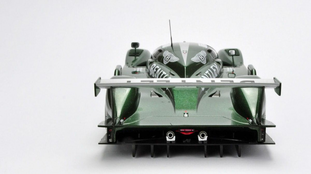 Bentley Speed 8 #8 Herbert/Brabham/Blundell Le Mans 2003 - 1:18 AUTOart