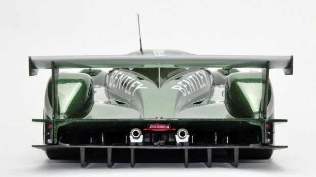 Bentley Speed 8 #8 Herbert/Brabham/Blundell Le Mans 2003 - 1:18 AUTOart