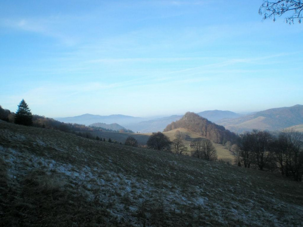 Lubań i Dzwonkówka z polany Pod Wysoką #góry #pieniny #wysoka