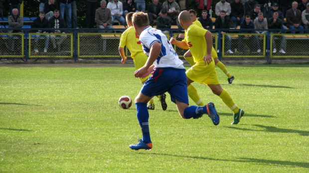 Pogoń Leżajsk - Czuwaj Przemyśl (2:2), 08.10.2011 r. - IV liga podkarpacka #czuwaj #CzuwajPrzemyśl #lezajsk #lezajsktm #leżajsk #PiłkaNożna #pogon #pogoń #PogońLeżajsk #przeworsk #sport