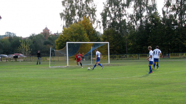 Pogoń Leżajsk - Czuwaj Przemyśl (2:2), 08.10.2011 r. - IV liga podkarpacka #czuwaj #CzuwajPrzemyśl #lezajsk #lezajsktm #leżajsk #PiłkaNożna #pogon #pogoń #PogońLeżajsk #przeworsk #sport