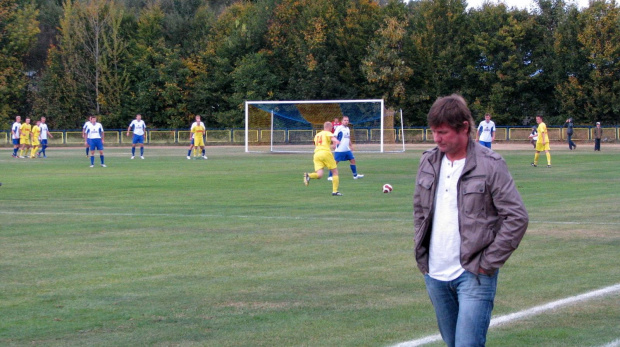 Pogoń Leżajsk - Czuwaj Przemyśl (2:2), 08.10.2011 r. - IV liga podkarpacka #czuwaj #CzuwajPrzemyśl #lezajsk #lezajsktm #leżajsk #PiłkaNożna #pogon #pogoń #PogońLeżajsk #przeworsk #sport