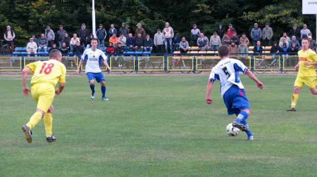 Pogoń Leżajsk - Czuwaj Przemyśl (2:2), 08.10.2011 r. - IV liga podkarpacka #czuwaj #CzuwajPrzemyśl #lezajsk #lezajsktm #leżajsk #PiłkaNożna #pogon #pogoń #PogońLeżajsk #przeworsk #sport