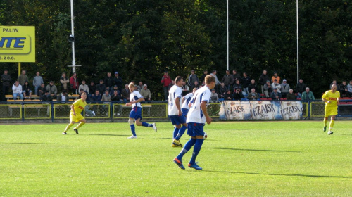 Pogoń Leżajsk - Czuwaj Przemyśl (2:2), 08.10.2011 r. - IV liga podkarpacka #czuwaj #CzuwajPrzemyśl #lezajsk #lezajsktm #leżajsk #PiłkaNożna #pogon #pogoń #PogońLeżajsk #przeworsk #sport