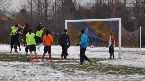 Pogoń Leżajsk - Huragan Gniewczyna (3:1), 22.02.2013 r. - Juniorzy starsi i młodsi #pogoń #pogon #leżajsk #lezajsk #PogońLeżajsk #lezajsktm #gniewczyna #HuraganGniewczyna