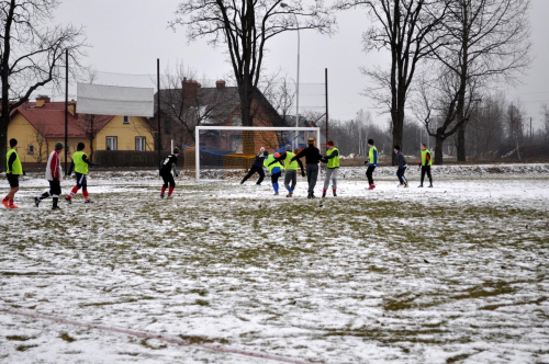 Pogoń Leżajsk - Huragan Gniewczyna (3:1), 22.02.2013 r. - Juniorzy starsi i młodsi #pogoń #pogon #leżajsk #lezajsk #PogońLeżajsk #lezajsktm #gniewczyna #HuraganGniewczyna