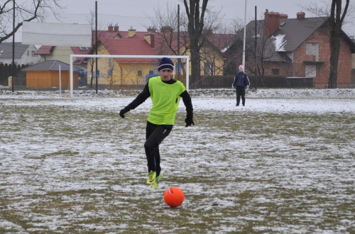 Pogoń Leżajsk - Huragan Gniewczyna (3:1), 22.02.2013 r. - Juniorzy starsi i młodsi #pogoń #pogon #leżajsk #lezajsk #PogońLeżajsk #lezajsktm #gniewczyna #HuraganGniewczyna