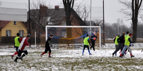 Pogoń Leżajsk - Huragan Gniewczyna (3:1), 22.02.2013 r. - Juniorzy starsi i młodsi #pogoń #pogon #leżajsk #lezajsk #PogońLeżajsk #lezajsktm #gniewczyna #HuraganGniewczyna