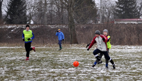 Pogoń Leżajsk - Huragan Gniewczyna (3:1), 22.02.2013 r. - Juniorzy starsi i młodsi #pogoń #pogon #leżajsk #lezajsk #PogońLeżajsk #lezajsktm #gniewczyna #HuraganGniewczyna