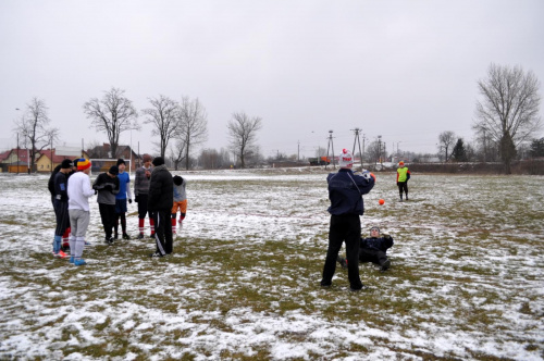 Pogoń Leżajsk - Huragan Gniewczyna (3:1), 22.02.2013 r. - Juniorzy starsi i młodsi #pogoń #pogon #leżajsk #lezajsk #PogońLeżajsk #lezajsktm #gniewczyna #HuraganGniewczyna