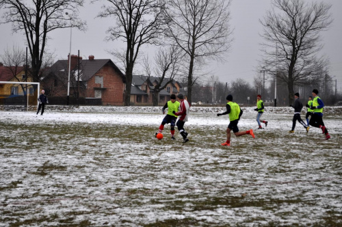 Pogoń Leżajsk - Huragan Gniewczyna (3:1), 22.02.2013 r. - Juniorzy starsi i młodsi #pogoń #pogon #leżajsk #lezajsk #PogońLeżajsk #lezajsktm #gniewczyna #HuraganGniewczyna