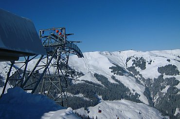 KitzSki, ale już na stokach Wurzhöhe, widać kolejkę 3S #Alpy #Austria #góry #narty