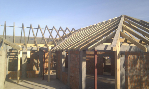 Konstrukcja dachu Inwo #ciesielstwo #KonstrukcjeDrewniane #WięźbyDachowe