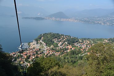 Sasso del Ferro jest góra o 1062 m n.p.m. znajduje się w obszarze jeziora Maggiore, tuż nad Laveno. #KolejkaLinowa #Kolejka #Wyciąg #SassoDelFerro #Włochy #góry
