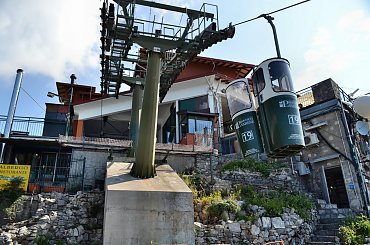 Sasso del Ferro jest góra o 1062 m n.p.m. znajduje się w obszarze jeziora Maggiore, tuż nad Laveno. #KolejkaLinowa #Kolejka #Wyciąg #SassoDelFerro #Włochy #góry