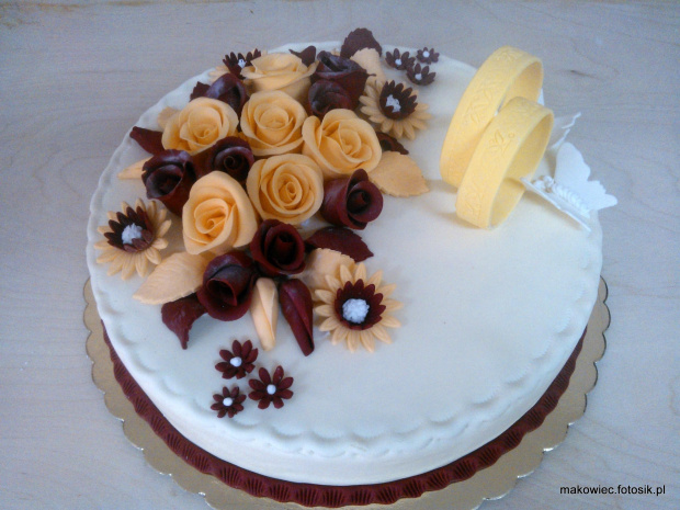 tort na Rocznicę ślubu #rocznica #tort #TortyOkazjonalne #obrączki
