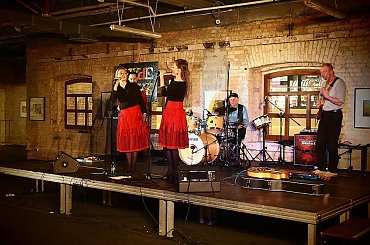 Koncert zespołu Viesnova, Plaza Suwałki, 27/04/2013 #Koncert #zespół #Viesnova #PlazaSuwałki #SzafranowskaAnna #MakowskaMałgorzata