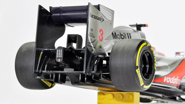 McLaren Mercedes MP4/27 #3 Jenson Button F1 2012 - Minichamps 1:18