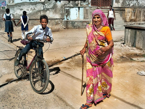 sekunda z życia w małej wiosce #Indie #ludzie #podroze #religia