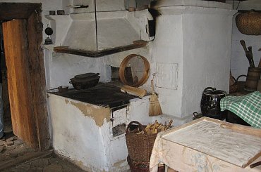 Zagroda Guciów, piec w izbie mieszkalnej, 5 05 2013 #Guciów #piec