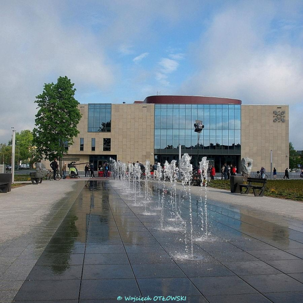 Kawa i Herbata przed siedzibą Suwalskiego Ośrodka Kultury - Salą Koncertowo-Teatralną. 23/05/2013 #KawaIHerbata #SuwalskiOśrodekKultury #Suwałki