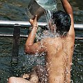 Kąpiel w Swiątyni Małp