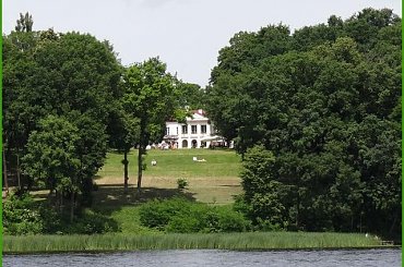 Zalew Zegrzyński 06.2013 #pies #sznaucer #zalew #żagle #żeglarstwo