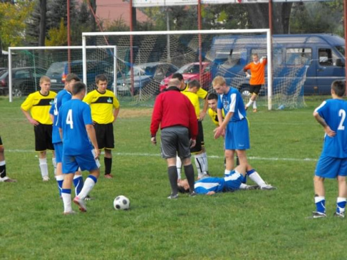 Trzciana 2000 vs Beskid Żegocina
1:2 #beskid #żegocina #trzciana #mecz #piłka #nożna