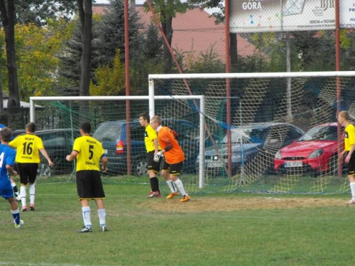 Trzciana 2000 vs Beskid Żegocina
1:2 #beskid #żegocina #trzciana #mecz #piłka #nożna