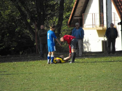 Trzciana 2000 vs Beskid Żegocina
1:2 #beskid #żegocina #trzciana #mecz #piłka #nożna