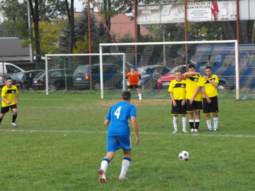 Trzciana 2000 vs Beskid Żegocina
1:2 #beskid #żegocina #trzciana #mecz #piłka #nożna