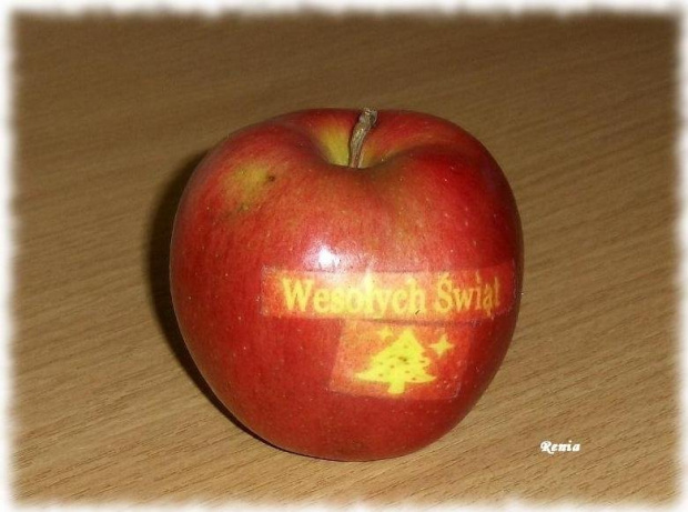 Takie jabłuszko dzisiaj kupiłam :-))
Pozdrawiam