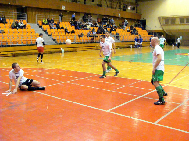 Jedynka Busko-Zdrój - Góral Tryńcza 2-3 (1-1), 11.12.2011 r. - II Polska Liga Futsalu #góral #tryńcza #tryncza #GóralTryńcza #busko #zdrój #BuskoZdrój #JedynkaBuskoZdrój #futsal #lezajsktm #IIPLF #sport